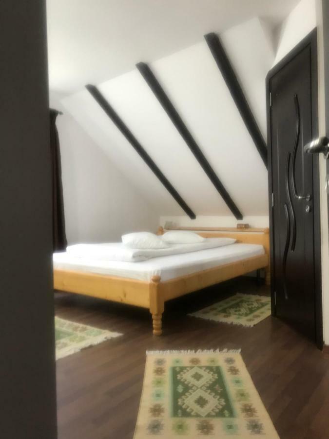 הוילה Rîşnov Casa Csiki מראה חיצוני תמונה